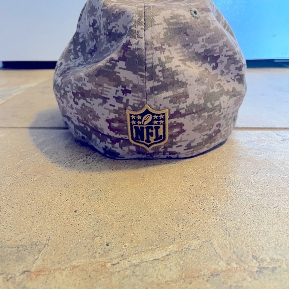 NFL Patriots XL shirt and M/L hat bundle! - Picture 10 of 11